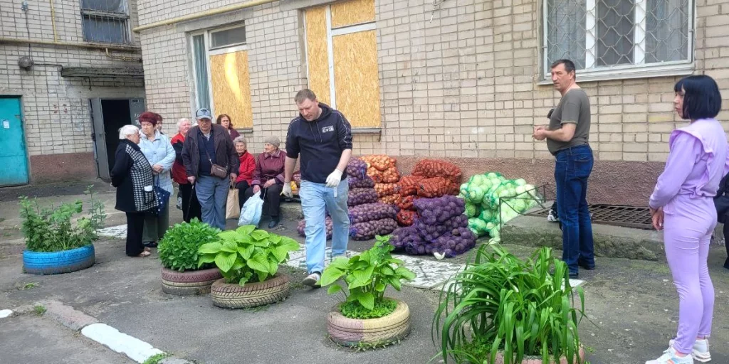 Sunflower Delivers Vegetables to Kherson
