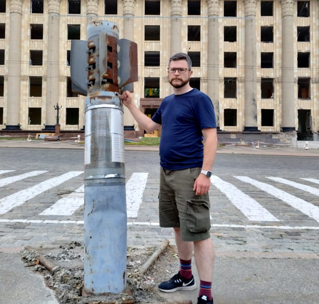 Oleg Dmitriev, Sunflower Scotland with the missile at the maidan square in Kharkiv in July 2022