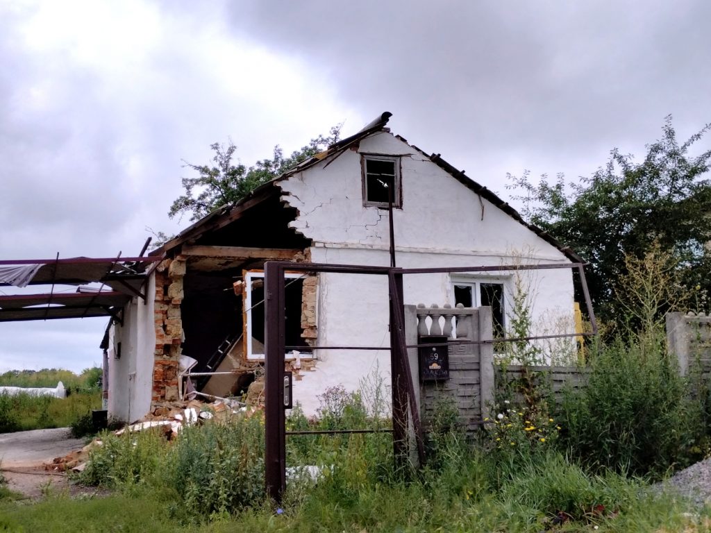Ruined house in Mala Rogan, July 2022