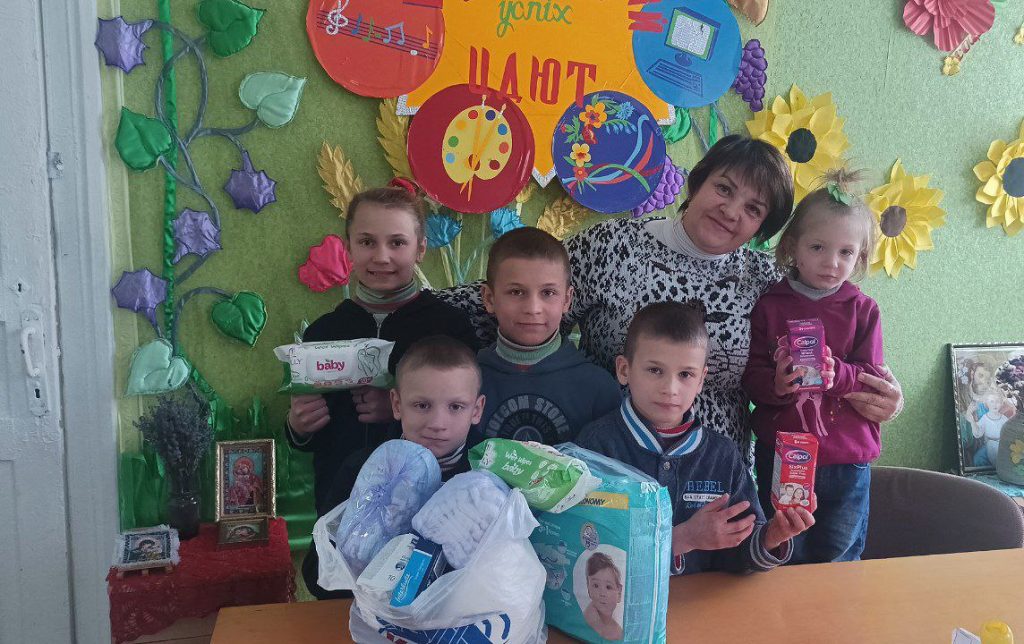 Orphans in the Kharkiv Region receiving humanitarian aid from Sunflower Scotland 11 Dec 2023