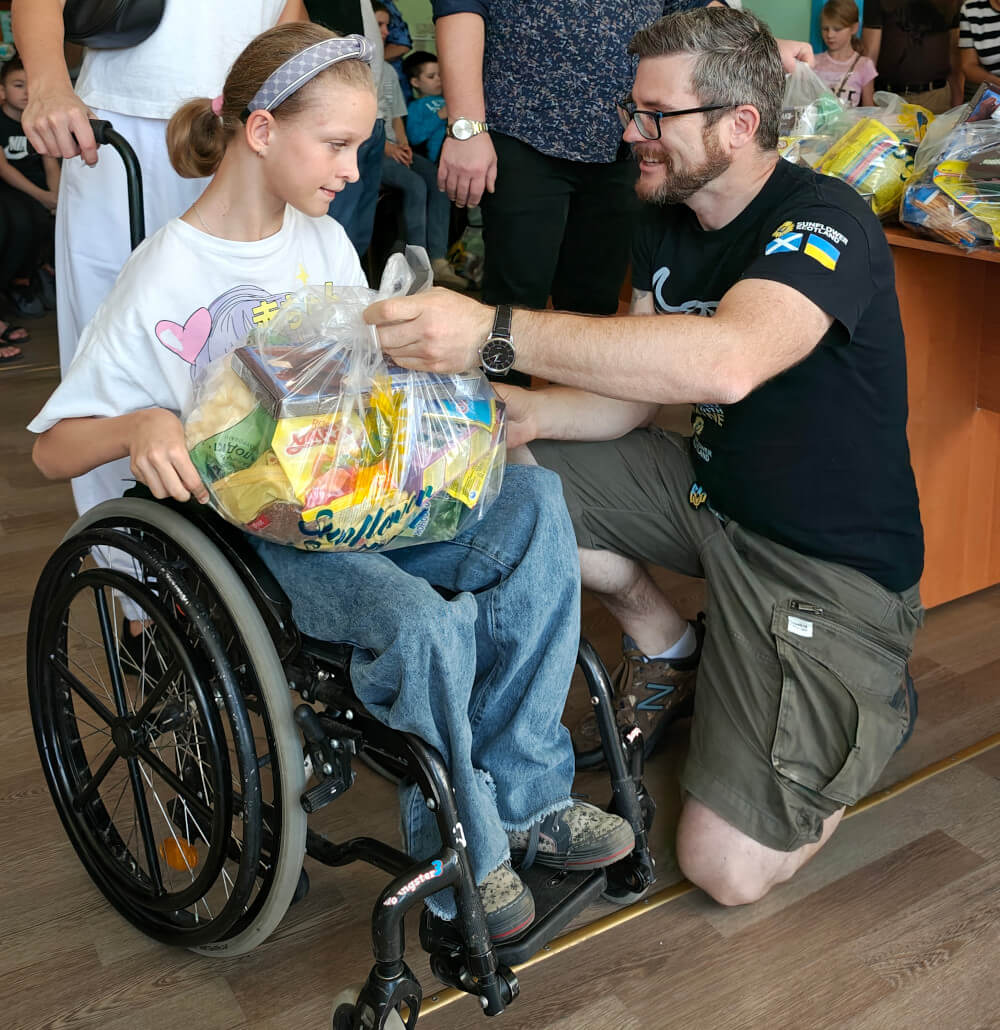 Sunflower Scotland delivers food humanitarian aid to children with Down syndrome