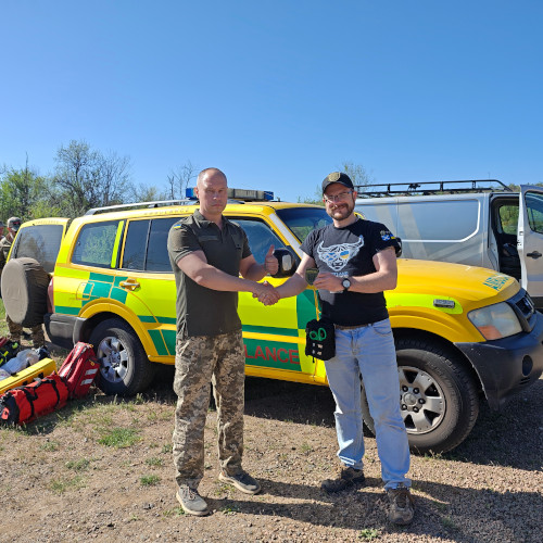 Sunflower Scotland donates 4x4 ambulance for 253 battalion Arei, defence of Sumy region