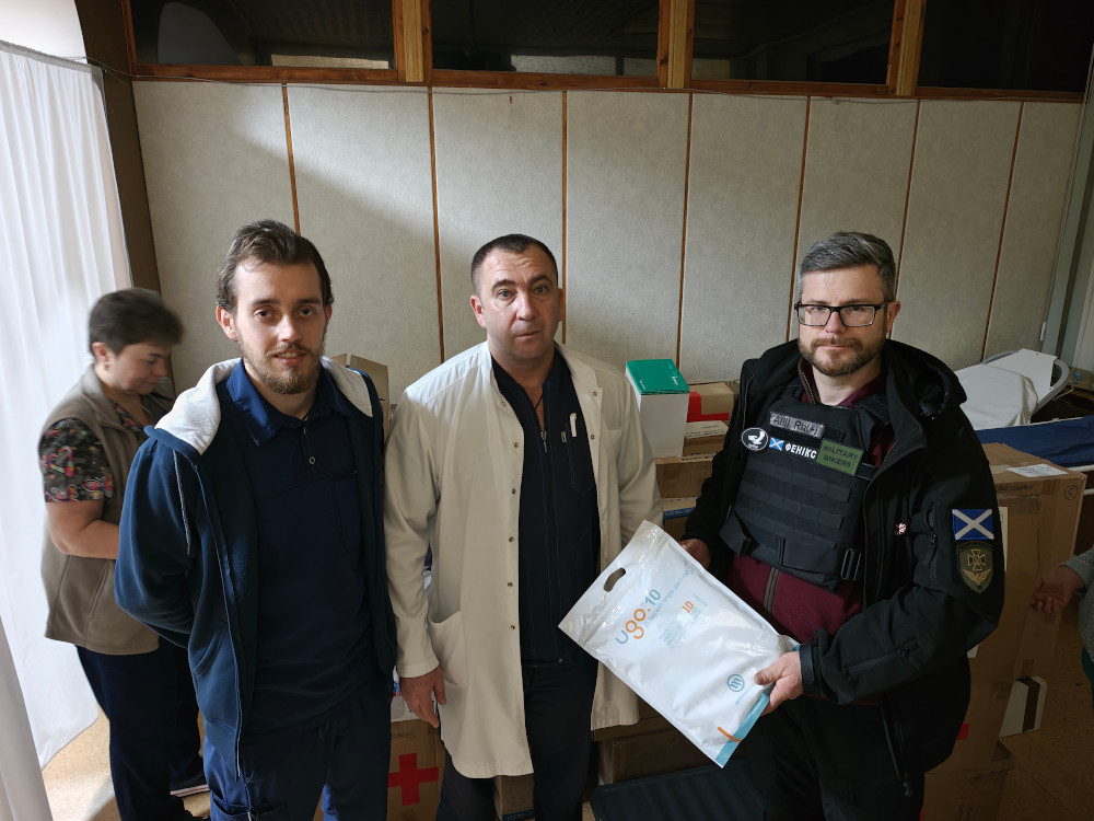 Doctors in Luchanskogo hospital, Kherson, receiving medical aid