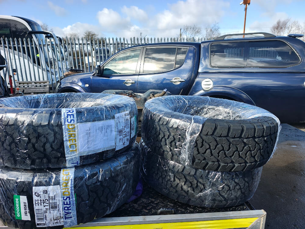 New offroad tyres for Mitsubishi L200 for 36th Marines