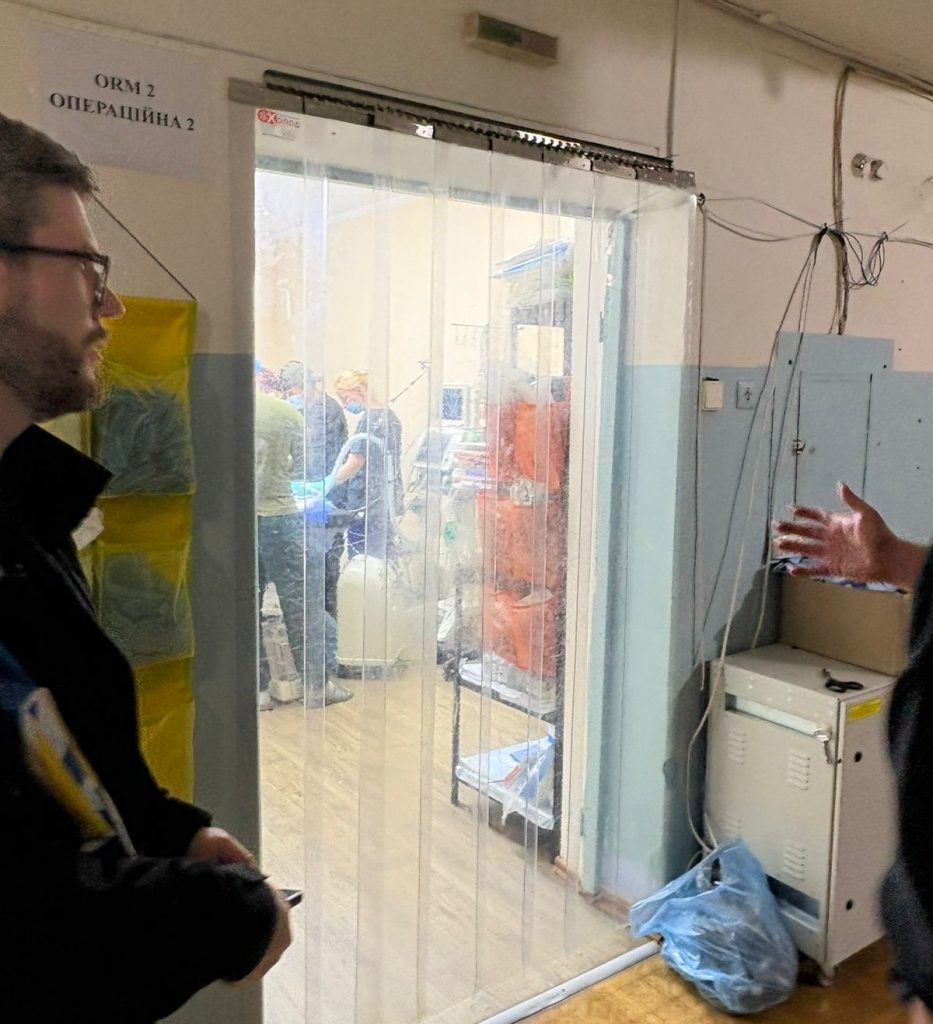 Surgery at field hospital east of Zaporizhzhia