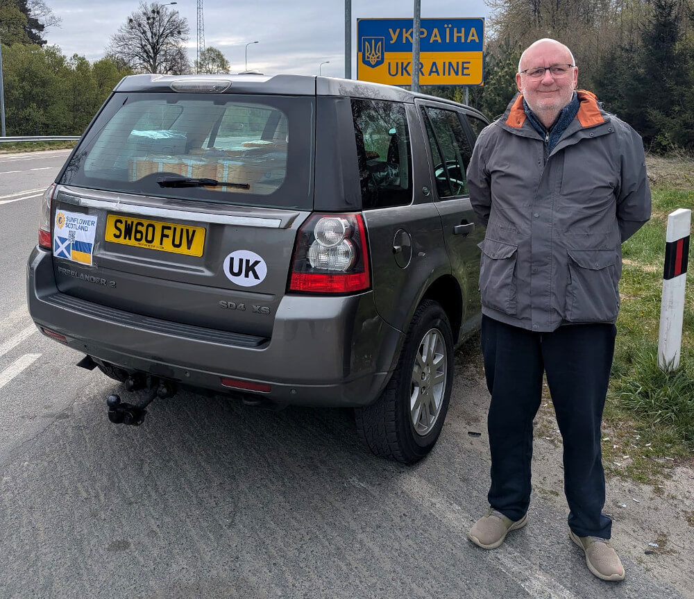 Lindsay McCallum delivers Land Rover Freelander to Lviv Oblast