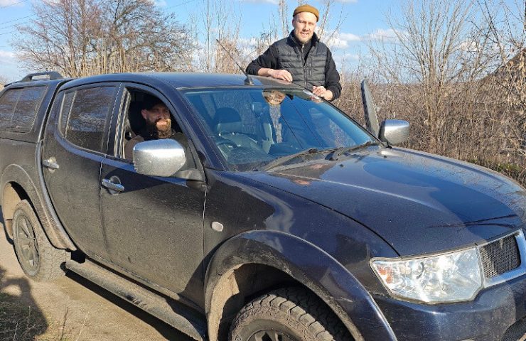 36th Marines sitting in the Mitsubishi L200 pickup donated by Sunflower Scotland, Kramatorsk
