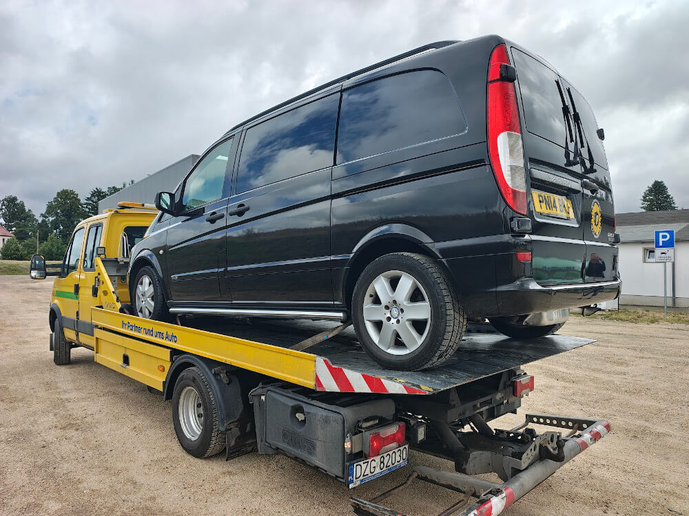 Mercedes Vito van broken down in Germany, going to repair in Poland