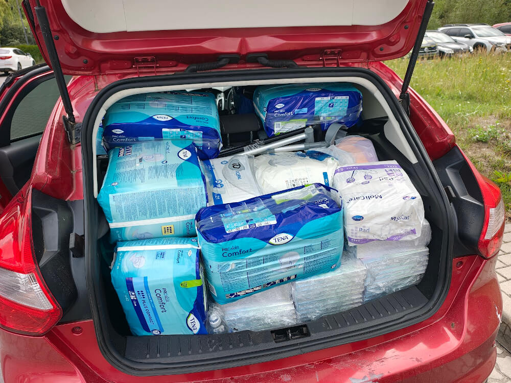 Sunflower Scotland's Ford Focus for Kherson fully loaded with adult nappies for disabled people 2