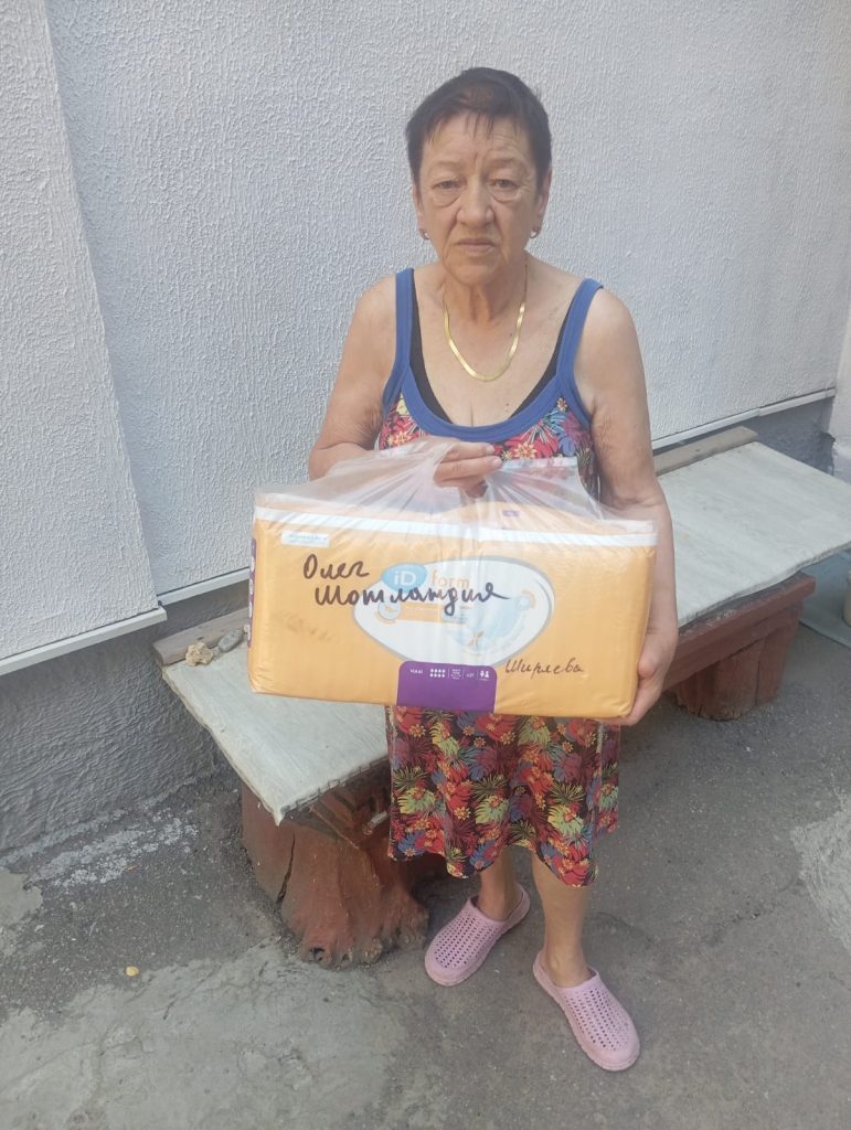 adult nappies from Sunflower Scotland donated to a disabled person in Kherson